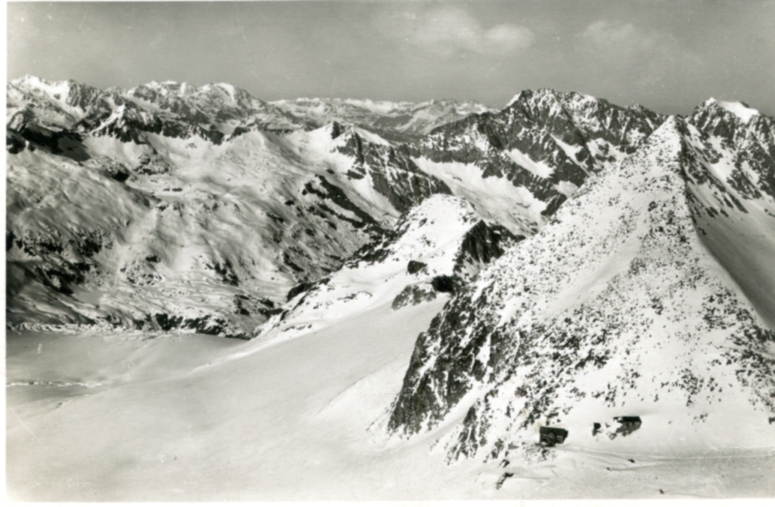 Rifugio ai Caduti dell'Adamello