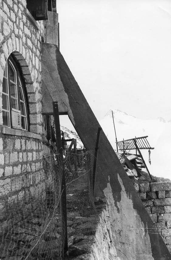 Rifugio ai Caduti dell'Adamello